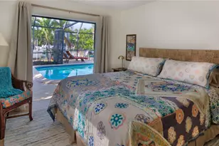 608 Gladstone Ln, Holmes Beach, FL 34217 - Photo 26