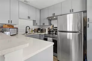 2016 5th St, Sarasota, FL 34237 - Photo 32
