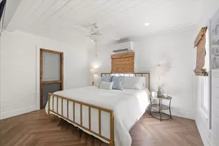 2913 Gulf Dr, Holmes Beach, FL 34217 - Photo 24