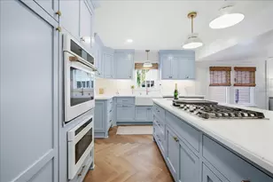2913 Gulf Dr, Holmes Beach, FL 34217 - Photo 16