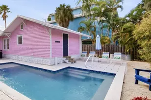 2913 Gulf Dr, Holmes Beach, FL 34217 - Photo 36