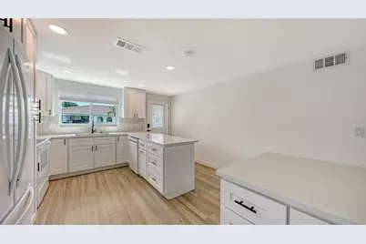 909 Spanish Drive N, Longboat Key, FL 34228 - Photo 10