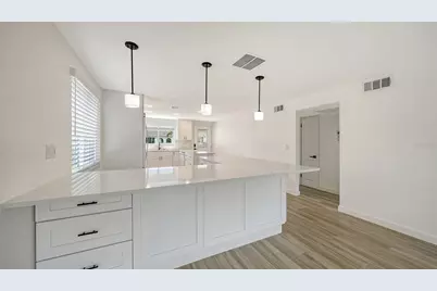 909 Spanish Drive N, Longboat Key, FL 34228 - Photo 8