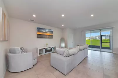 627 160th Street E, Bradenton, FL 34212 - Photo 2