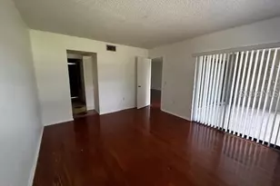 5647 Summerside Ln, Sarasota, FL 34231 - Photo 6