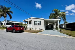 1007 50th Ave W, Bradenton, FL 34207 - Photo 2