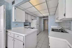 1111 N Gulfstream Ave, Sarasota, FL 34236 - Photo 22
