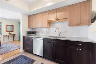 7926 Cypress Lake Dr, Sarasota, FL 34243 - Photo 10