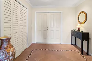 7926 Cypress Lake Dr, Sarasota, FL 34243 - Photo 4