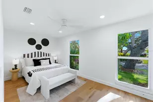 700 Tropical Cir, Sarasota, FL 34242 - Photo 18