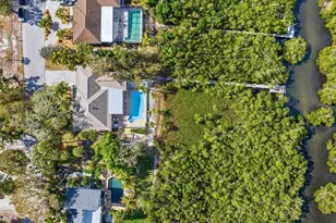 700 Tropical Cir, Sarasota, FL 34242 - Photo 2