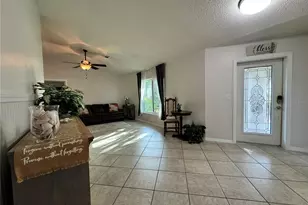 4811 79th Avenue Plaza E, Sarasota, FL 34243 - Photo 2
