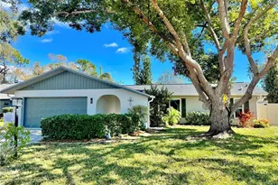 4811 79th Avenue Plaza E, Sarasota, FL 34243 - Photo 1