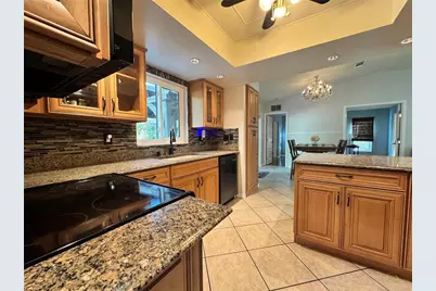 4811 79th Avenue Plaza E, Sarasota, FL 34243 - Photo 10