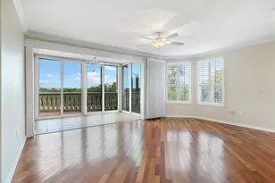 5420 Eagles Point Cir, Sarasota, FL 34231 - Photo 6