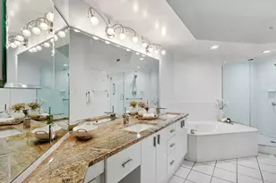 5420 Eagles Point Cir, Sarasota, FL 34231 - Photo 18