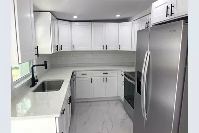 3717 Belmont Boulevard, Sarasota, FL 34232 - Photo 8