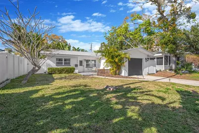 1867 Maryland Avenue NE, Saint Petersburg, FL 33703 - Photo 2