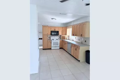 5617 1st Avenue W, Bradenton, FL 34209 - Photo 2