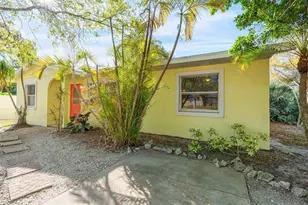 2202 Hyde Park St, Sarasota, FL 34239 - Photo 20