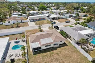 1741 Bayonne St, Sarasota, FL 34231 - Photo 52