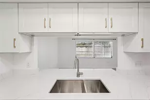 1741 Bayonne St, Sarasota, FL 34231 - Photo 10