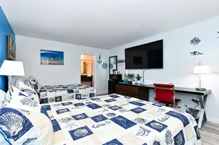 7150 N Tamiami Trl, Sarasota, FL 34243 - Photo 4