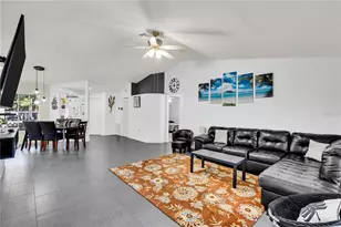 2648 Nassau St, Sarasota, FL 34231 - Photo 2