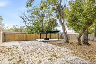 1016 26th St W, Bradenton, FL 34205 - Photo 28