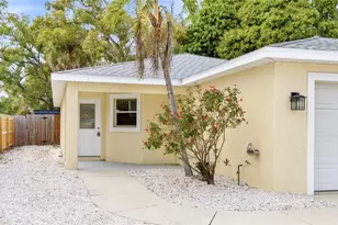 1016 26th St W, Bradenton, FL 34205 - Photo 4