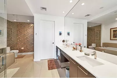 1155 N Gulfstream Avenue #802, Sarasota, FL 34236 - Photo 18