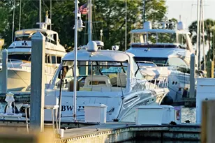 211 Cosmopolitan Ct, Sarasota, FL 34236 - Photo 32