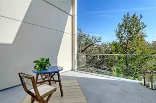 211 Cosmopolitan Ct, Sarasota, FL 34236 - Photo 22