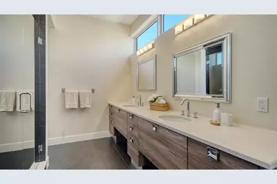 211 Cosmopolitan Court #211, Sarasota, FL 34236 - Photo 20