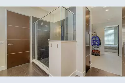 211 Cosmopolitan Court #211, Sarasota, FL 34236 - Photo 14