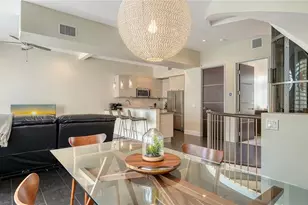 211 Cosmopolitan Ct, Sarasota, FL 34236 - Photo 2