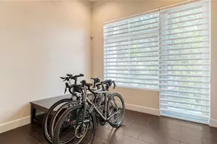 211 Cosmopolitan Ct, Sarasota, FL 34236 - Photo 28