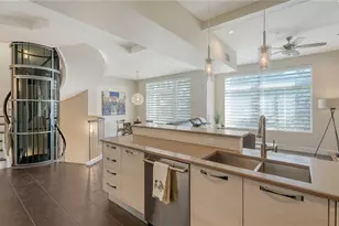 211 Cosmopolitan Ct, Sarasota, FL 34236 - Photo 4