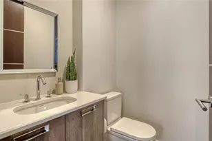 211 Cosmopolitan Ct, Sarasota, FL 34236 - Photo 8