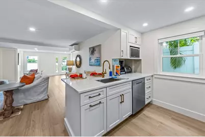 112 Cedar Avenue, Anna Maria, FL 34216 - Photo 12