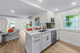 112 Cedar Ave, Anna Maria, FL 34216 - Photo 12