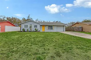 3415 Woodmont Dr, Sarasota, FL 34232 - Photo 2