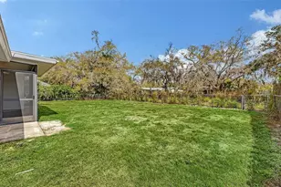 3415 Woodmont Dr, Sarasota, FL 34232 - Photo 30