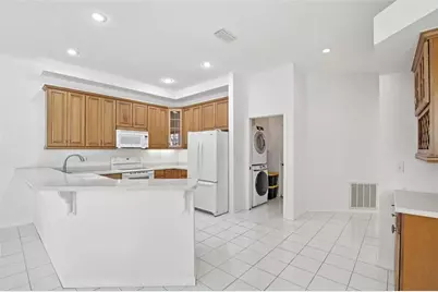 6503 Drewrys Bluff, Bradenton, FL 34203 - Photo 10