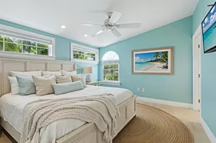 5803 De Palmas Ave, Holmes Beach, FL 34217 - Photo 18