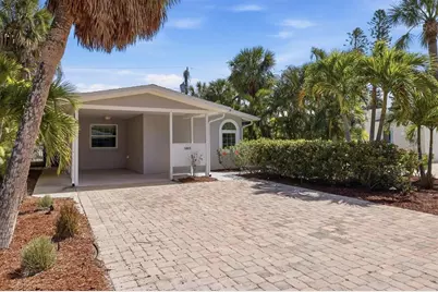 5803 De Palmas Avenue, Holmes Beach, FL 34217 - Photo 26