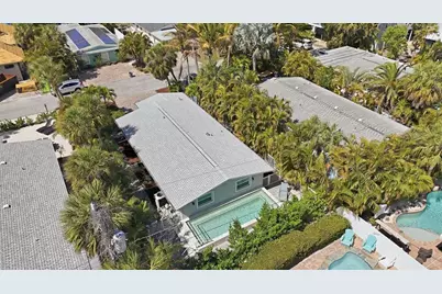 5803 De Palmas Avenue, Holmes Beach, FL 34217 - Photo 28