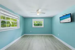 5803 De Palmas Ave, Holmes Beach, FL 34217 - Photo 24