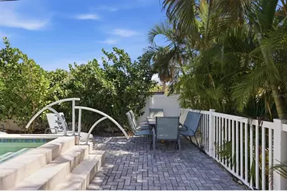 5803 De Palmas Avenue, Holmes Beach, FL 34217 - Photo 26