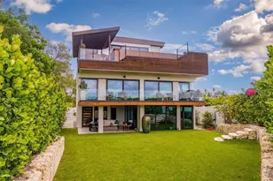 811 N Shore Dr, Anna Maria, FL 34216 - Photo 10